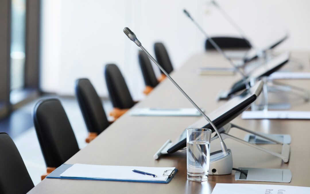 Facebook Investors Back Return of Board, New Non-Voting Shares (Bloomberg 6/20/16)